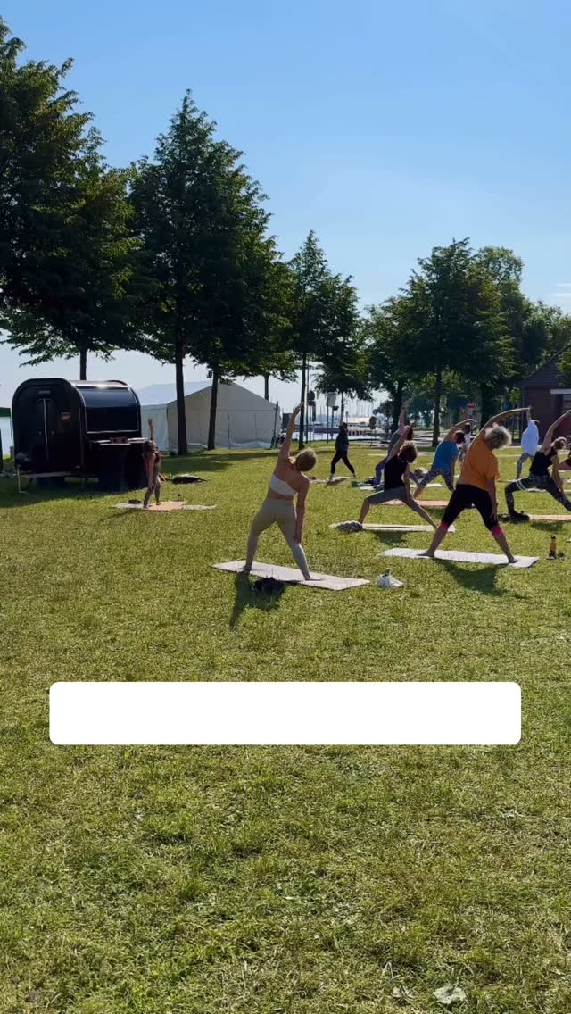 Die Hafentage stehen vor der Tür und euch erwartet natürlich wieder Yoga am Wasser 🧘♂️🌊
Die Teilnahme ist kostenlos, also kommt vorbei. 🤑
Fr. 9:00 & 10:00 Uhr // Josephine
Sa. 9:00 & 10:00 Uhr // Susann
So. 9:00 & 10:00 Uhr // Gracja
📆 23. - 25.05.2025
📍 Hansawiese, Fährwall 18, 18439 Stralsund
#movaplace #yogastralsund #hafentage #yoga #stralsund
