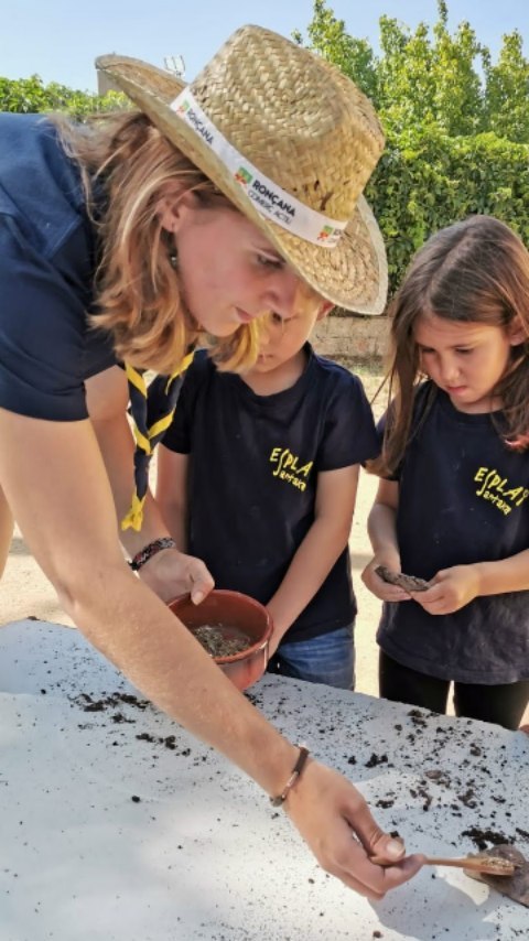 La semana pasada acabamos con la temporada de Talleres familiares y no podemos estar más contentas.
Gracias a @bibcaldesm @bibliotecacancasas @bibliotequesxbm @biblioteques_bcn por la confianza y la oportunidad de darnos a conocer.
¡La temporada de Talleres vuelve a empezar en marzo! Podéis pedir el vuestro desde el link de la bio. 🌱🌳✨
#creadorasdebosques
#talleresenfamilia
#talleresenelcole
#elfuturoesahora