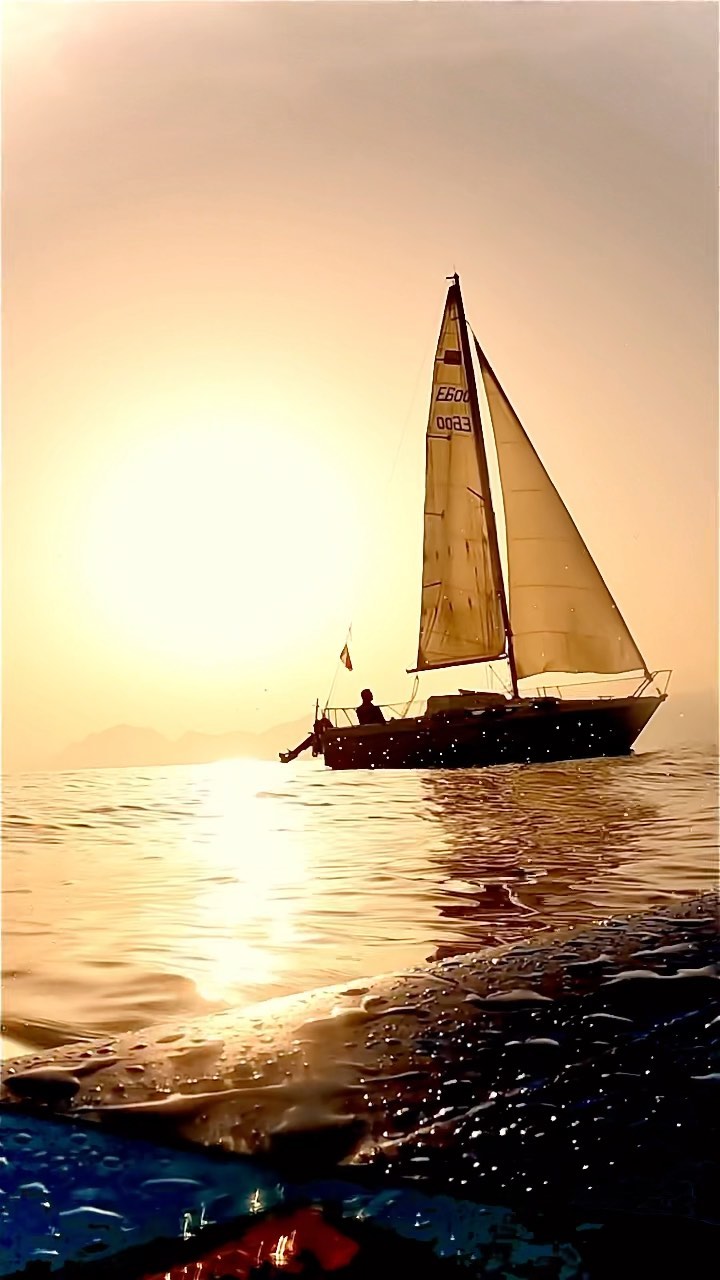 #golden #sea #sunset #ship #slowmotion #watter #explore #foryou #goprofr #paddleboarding #aztron #island #boatlife