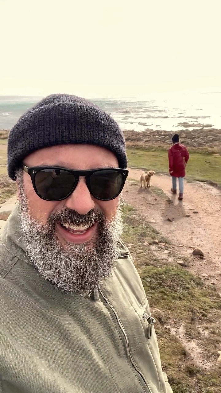 Windy walk at Cap Lévy
#wind #waves #lighthouse #normandie #cotentin