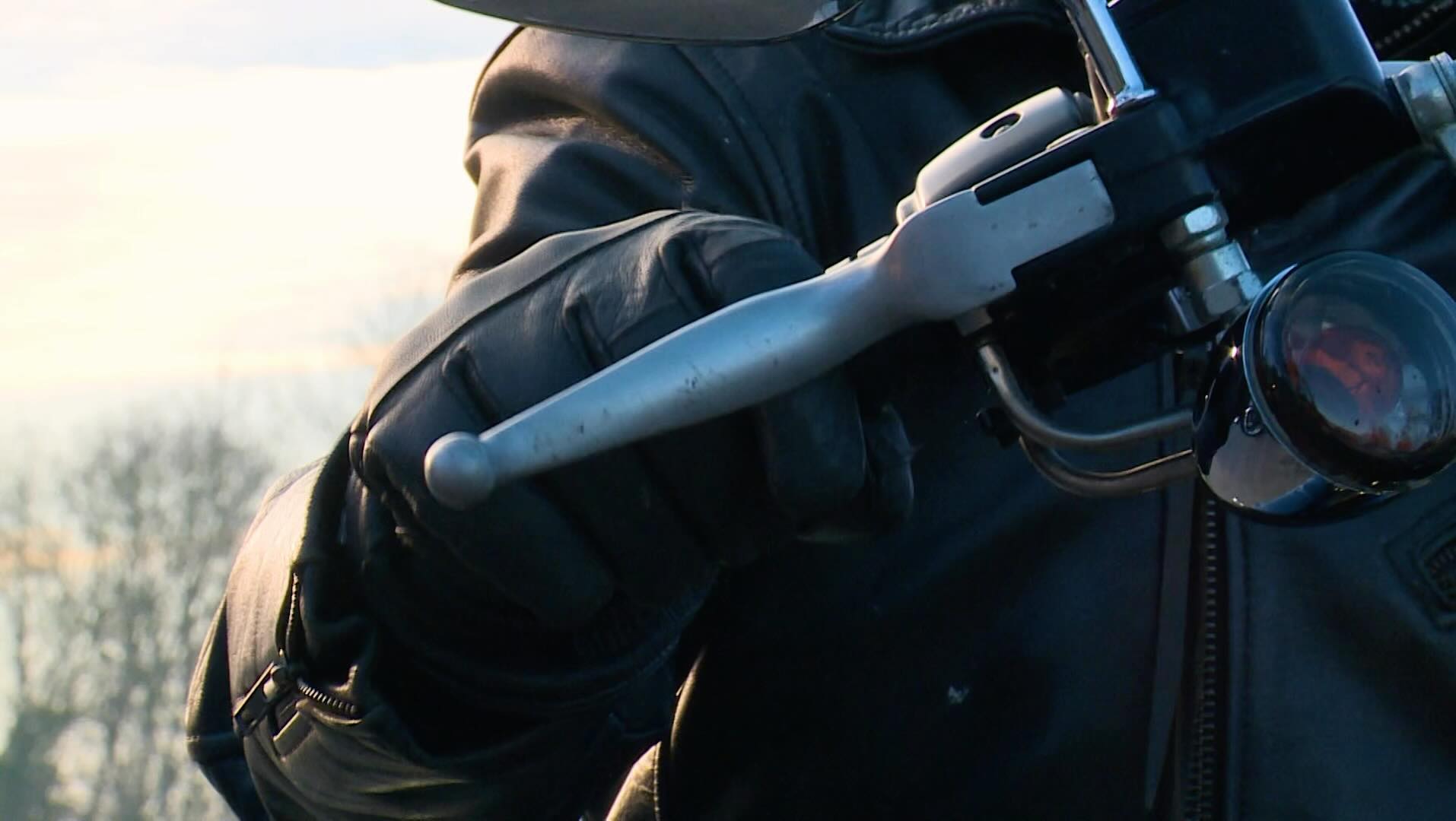 Depuis le début de l’année, nous arpentons les routes de France pour rencontrer celles et ceux qui ont de belles histoires à raconter.
Cet été, On the road again !
#tournage #productionvidéo #histoire #rencontres #portrait
Montage : @sacha.paol
Producteurs : @nicolasbarsikian & @franckmorlet