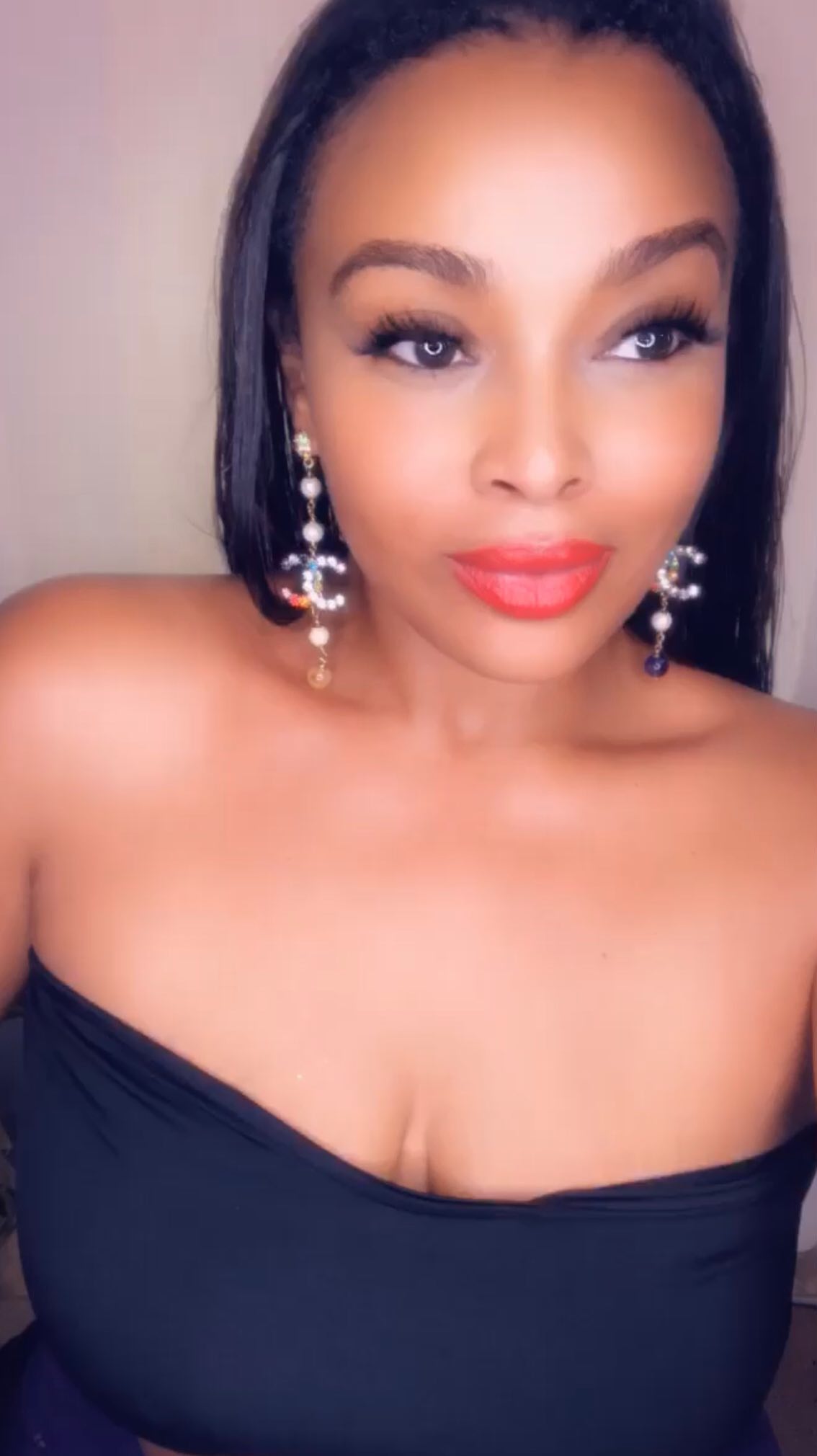 What A Year Filled With Many Many Lessons, Blessings, & Of All Growth✨✨Leaving 2021 Stronger, Richer, & More Focus Then Ever💫
#bye2021 #hello2022 #shewins #staypretty #stayfocused #alwaysup #atruegoddess #atrudeity #goddess #bossbabe #trophy 🏆