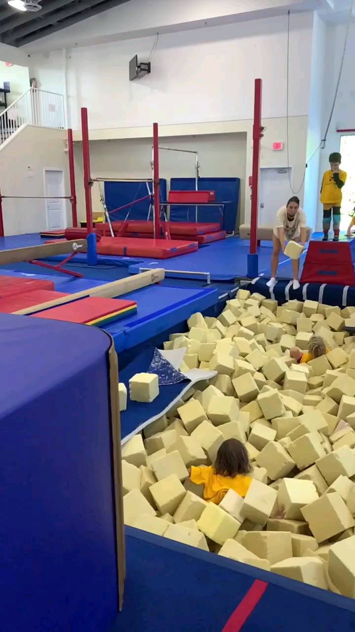 Thank you @victoriagymnasticsbc for a fun afternoon! A great intro to tumble us into our 'Movin & Grovin' week at PHC! 🤸♀️🤸