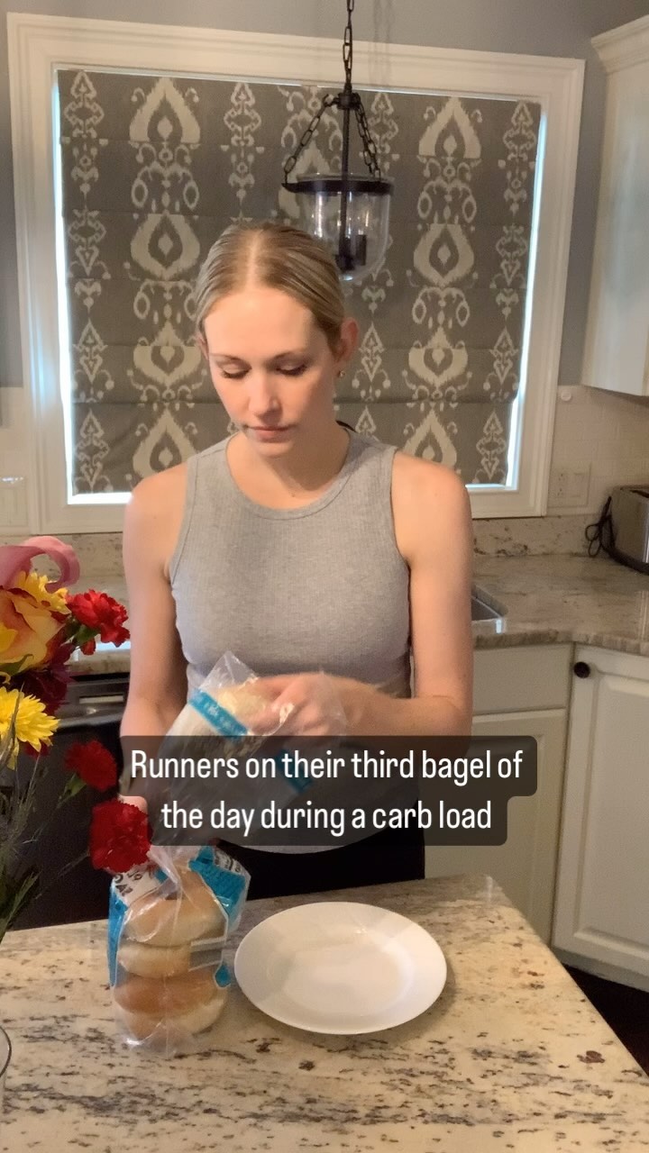 Ok it won’t fix your entire life, but it can give you a 2-3% performance boost for your race 🚀
By carb loading in the days leading up to a race, you’ll increase your glycogen stores in the muscles and liver which can help prevent you from hitting the wall come race day.
2-3% might not sound like a lot but if you’re a 2-hour half marathoner, that’s 2.5-3.5 minutes you could shave off your time! If you’re a 4-hour marathoner… 5-7 minutes 🔥 kind of a big difference when you do the math, right?
If you’re not sure where to start, I’ve got you covered! I have a totally free 5-page guide to carb loading with easy calculations, a carb loading cheat sheet, and a sample meal plan to give you an idea how to hit your goal carb intake. Trust me, you’ll want this for your next race! Comment below or DM me CARBS and I’ll send you the link to download it (totally free)! 🏃♀️ 🏃♂️ 🏃
PMID: 26920240
PMID: 9291549