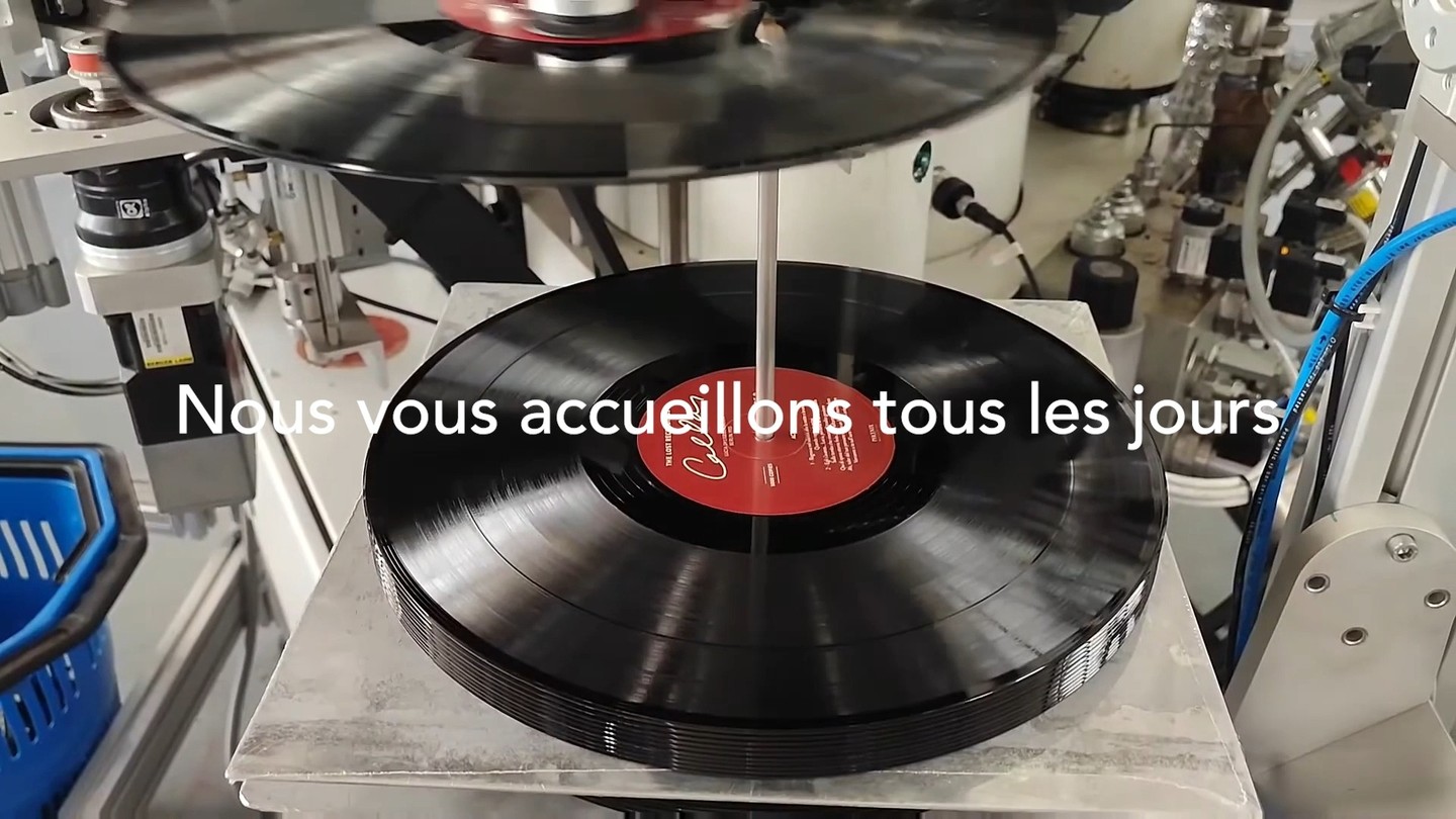 At #jazzinmarciac2023, Garcia&Co is opening its doors to festival-goers, offering them a showcase dedicated to discovering exceptional jazz records pressed in its factory and released by its partners @thelostrecordings_music and @samrecordsfr . Garcia & Co will welcome visitors from 2pm to 6pm. Visitors will have the opportunity to listen to rare masterpieces restored to perfection on an exceptional audio system installed by our partner MBL. They can also take part in guided tours of the pressing plant and discover the secrets of vinyl record-making.
@jazz_in_marciac @samrecordsfr @thelostrecordings_music #jazzinmarciac2023 #jazzinmarciac @mbl