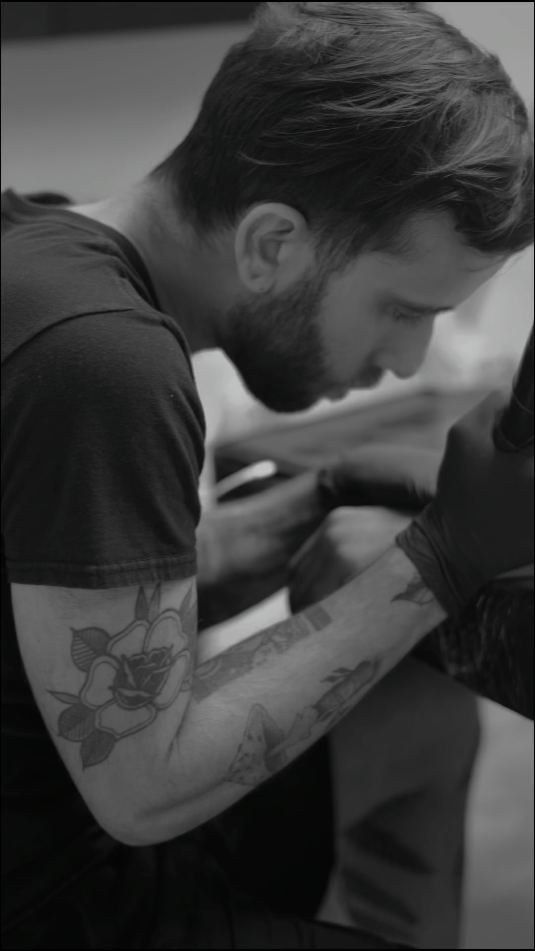 #tattooartist#tattooshop#tattooed#tattooisart##myfavoritetattoo#artoftattoos#freespirit#rockspirit#artist#art #girlstattoo#boystattoos#tattooshop#tauajespequeños#tatuajespequeños#tododearte#videostattoo#tattoopiercing#tattoarm#tattolegs