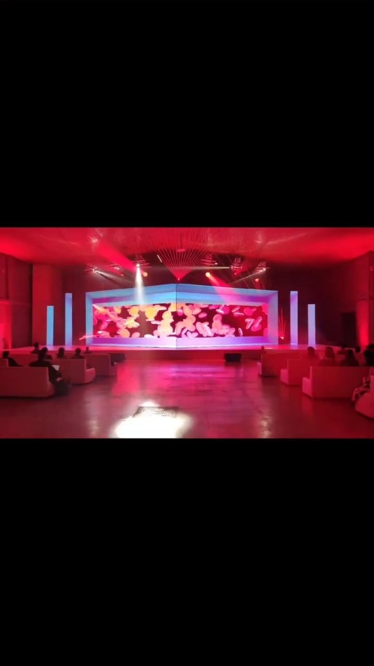 #3dbillboard #showmultimedia #pangolinlaser #vinilolab #christiepandorasbox #grandma3 #stagedesign