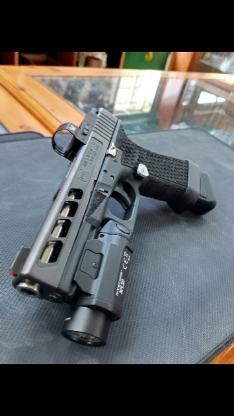 La vita è bella perché è custom!!!
#customguns #armeria #meschieri #meschieriofficial #glcokcustom #customcz #czcustom #guncustomization #stippling #armi #poligono #tirosportivo #tirodinamico #tirodinamicosportivo #tiropratico #tiropraticosportivo #armietiro #tiro