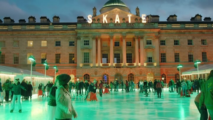 Skate with @americanexpressuk
.
.
.
#TheLondonStrollers #RoamingBand #BrassBand #StrollingBand #AcousticBand #LuxuryEvents #LuxuryWedding #InternationalBand #London #EventProf #WeddingPlanner #LondonBrassBand