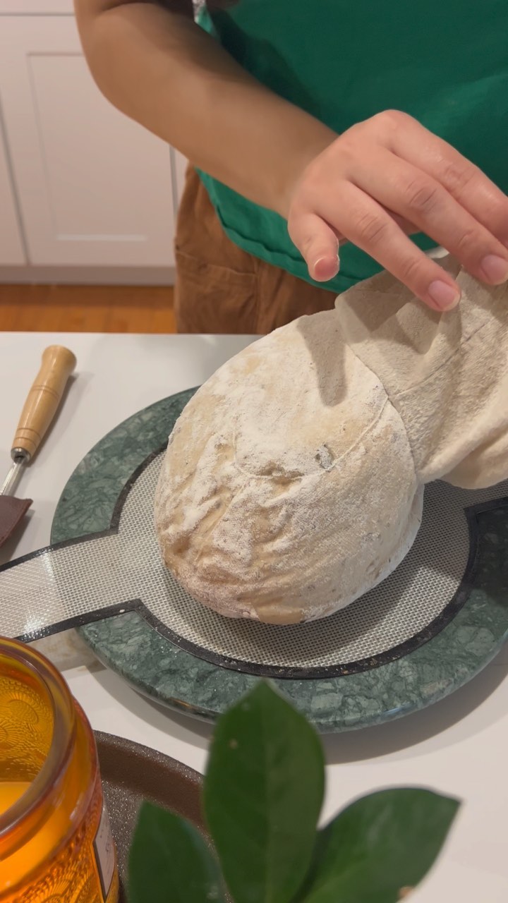 I keep overproofing my loaves even in winter! Letās see how the crumb is when I cut into it š¶
#bread #seededbread #homemade #weekendbaking