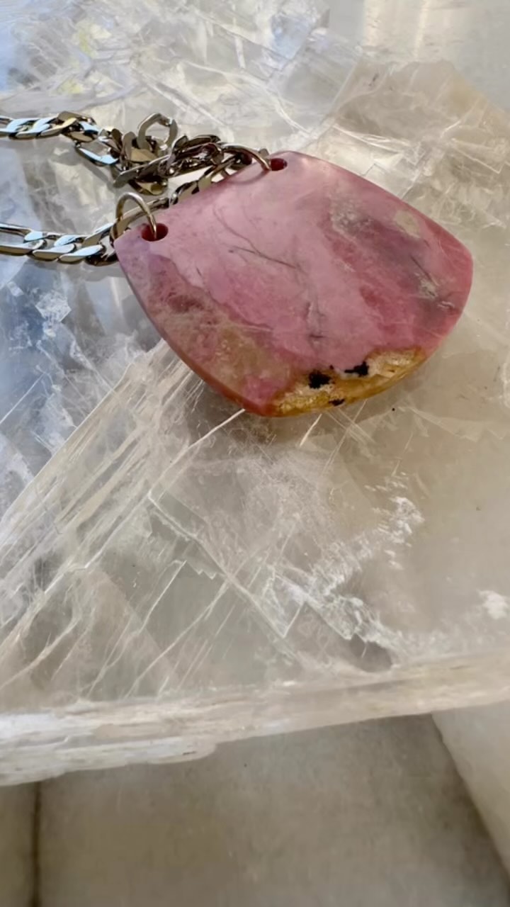 MAHI FOR HAPA NZ #hapanz #māoriartist #contemporaryartist #gold #silver #chains #necklaces #earrings #workshop #māori #wahinematikecollection2023 #coasters #resinpoumanu #greenstone #mahi #work #retailstores #nzmade #nz