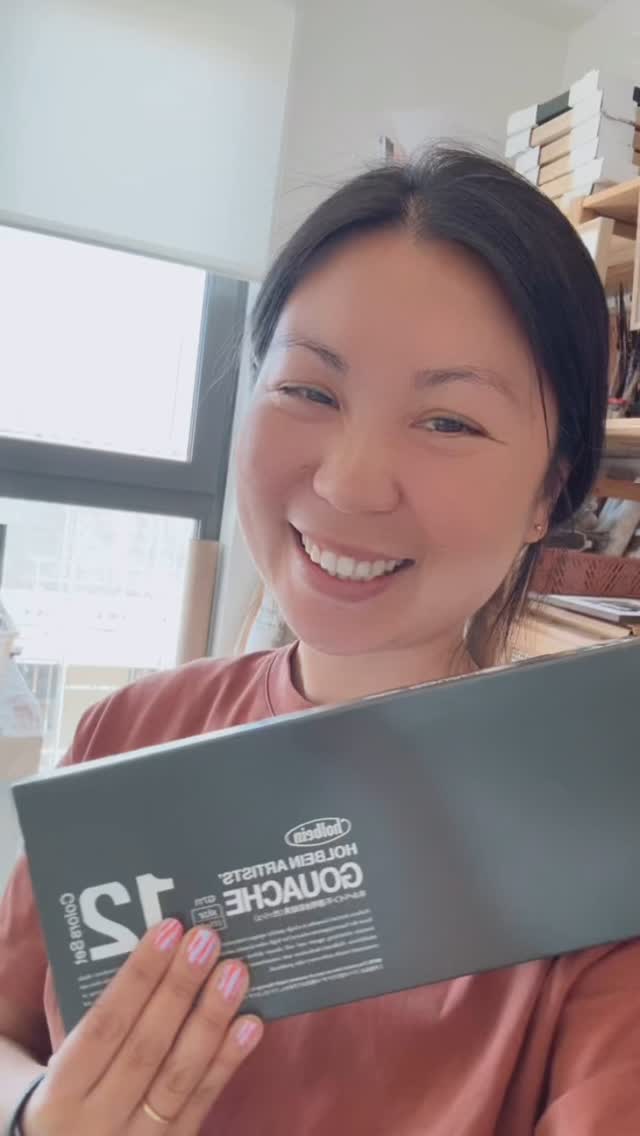 Paints from Japan! Thank you @dianthadew for the best bday presents. ✨🤭
#gouachepaintings #affordableart #pleinairpainting #holbeingouache #holbeinwatercolor