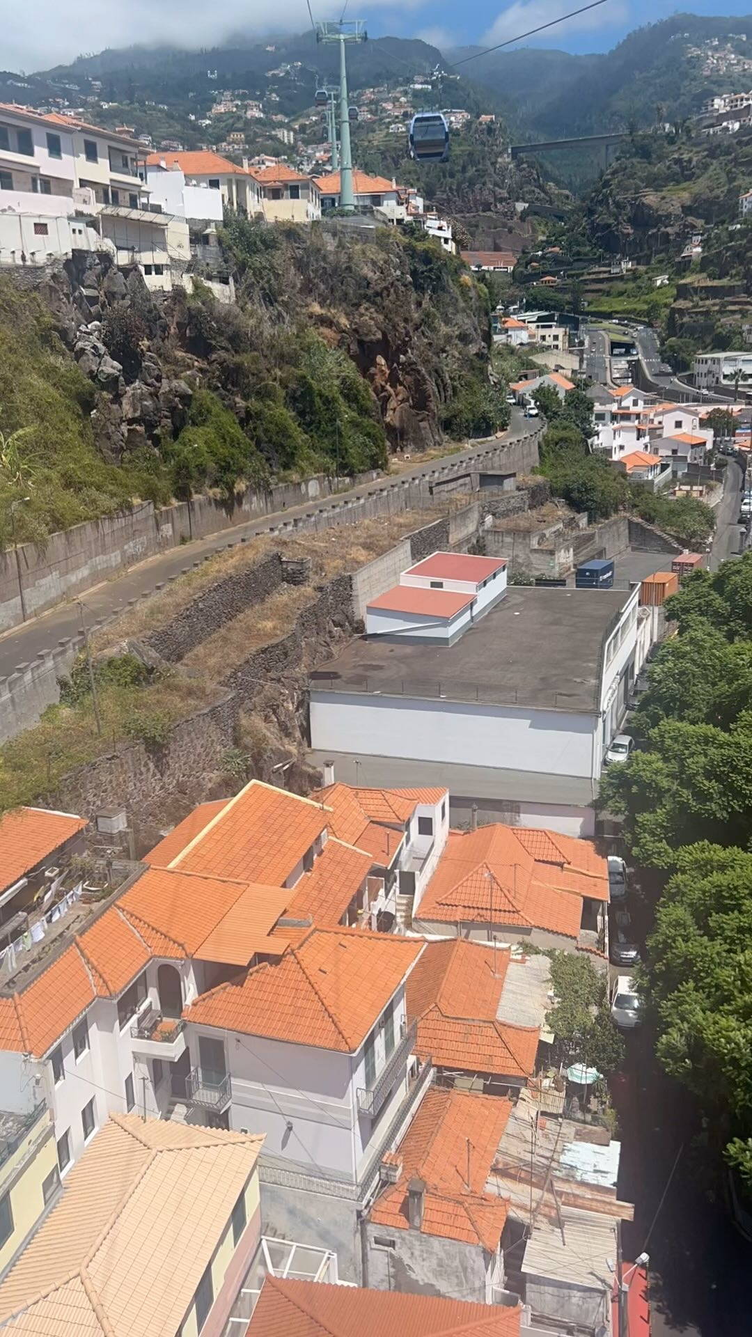 Just had the most amazing time soaring above Funchal on the cable car! 🚡🏞️ The views were seriously jaw-dropping – I couldn’t stop taking photos. If you’re ever in Madeira, you HAVE to check this out. Trust me, you won’t regret it! 📸🌆 #FunchalCableCar #IncredibleViews #MadeiraMemories #birthdaygirl
