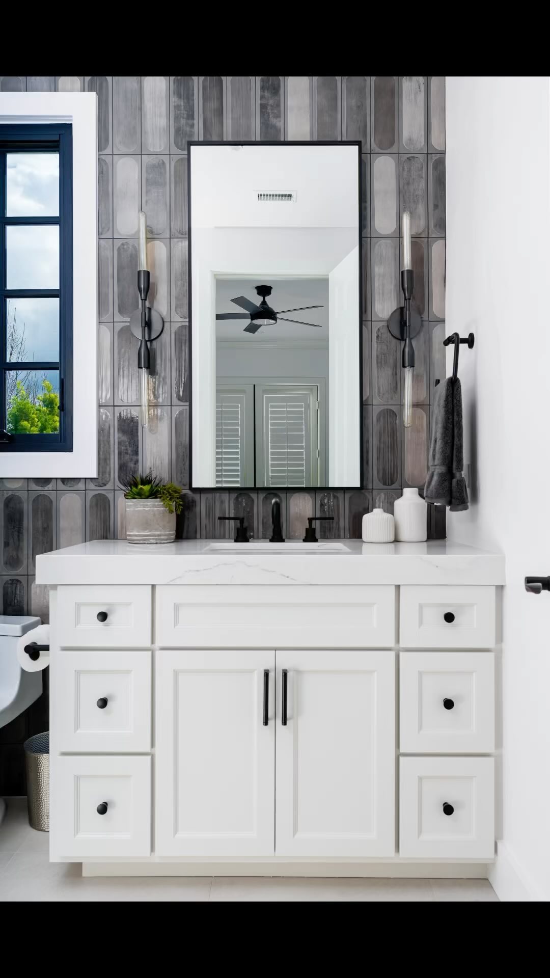 Dreamy bathroom vibes brought to life! 🚿✨ #BathroomGoals #InteriorDesign #BathroomRemodel #DesignInspiration #InteriorStyling #Renovation #BathroomDesign #DreamSpaces #HomeImprovement #CustomDesign #DesignGoals #ModernHome #BathroomMakeover #HomeRenovation #ChicInteriors #CreativeSpaces #LuxuryLiving