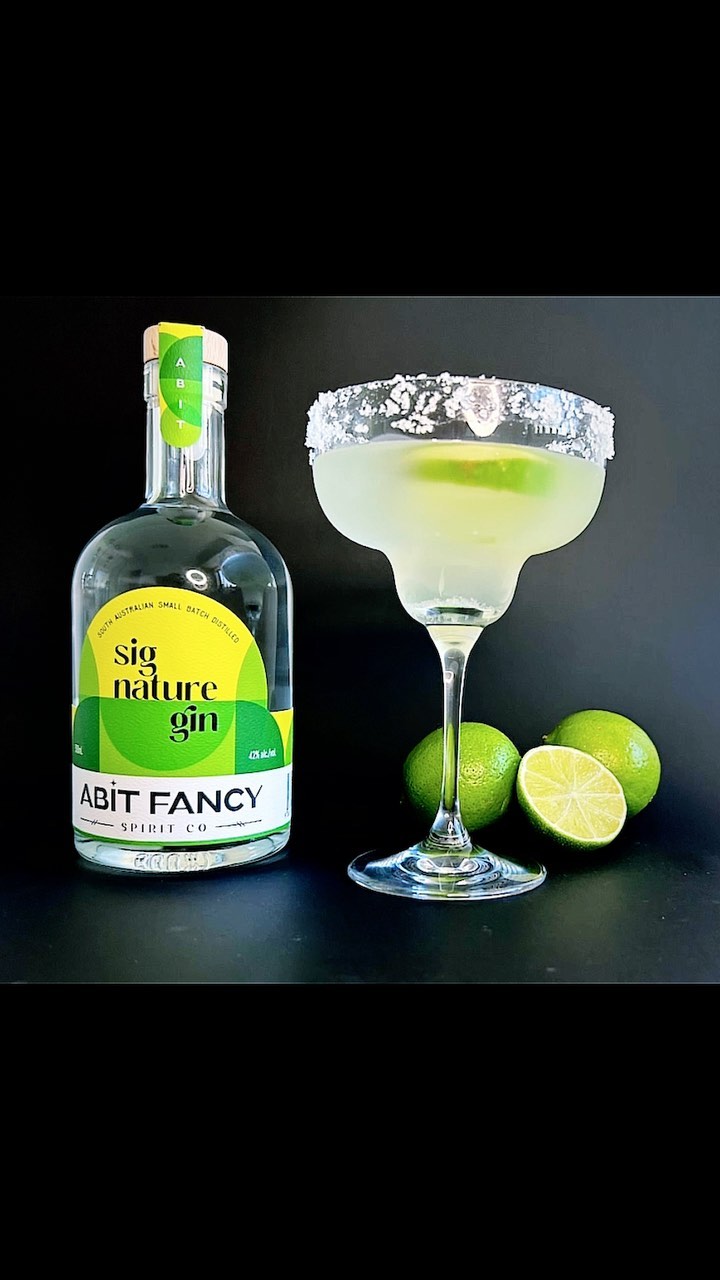Did someone say spicy margarita?
We’ve perfected a recipe using our Signature Gin 🌶️🍸
Click the link in bio to order a bottle
Recipe
- 60ml Signature Gin
- 30ml Cointreau
- 30ml Habanero lime syrup
- 300ml tonic
- Ice
- Salt to rim glass
Instructions
- Salt the rim of the glass
- Place ice in shaker then pour in gin (60ml/2oz), Cointreau (30ml/1oz) and habanero lime (30ml/1oz).
Give it a shake to mix, then top with tonic.
-Add fresh lime for garnish
.
.
#spicymargarita #gincocktails #adelaidehills #abitfancy #australiangin #southaussie #gindrinker #cocktailrecipe