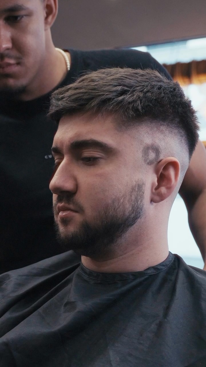 Každý detail vyladíme na 100%😉
#barber#barberbrno#barbershop#barbershopbrno#menshair#mensstyle
