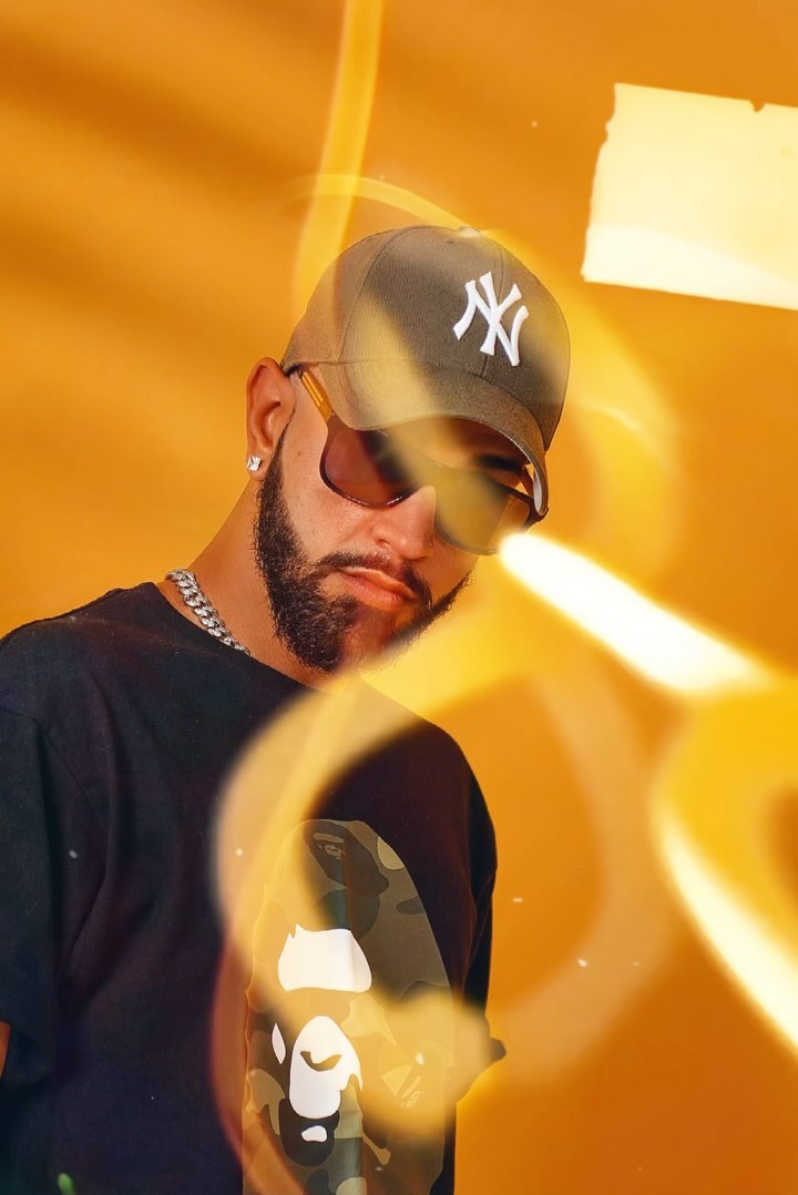 🧨📈 Upcoming Events
The summer forecast is looking 🔥🔥 & I can’t wait to see you guys there! We making a movie! 🎥
🌶️⚡️
@aitch.to @bodegaonking @chocolate_groove @canvasartbar @beachesjazz @bradfenwickart
#cooking #latinmusic #instadaily #instalike #instapost #show #livemusic #entertainment #drumlife #drummers #percussion #torontoevents