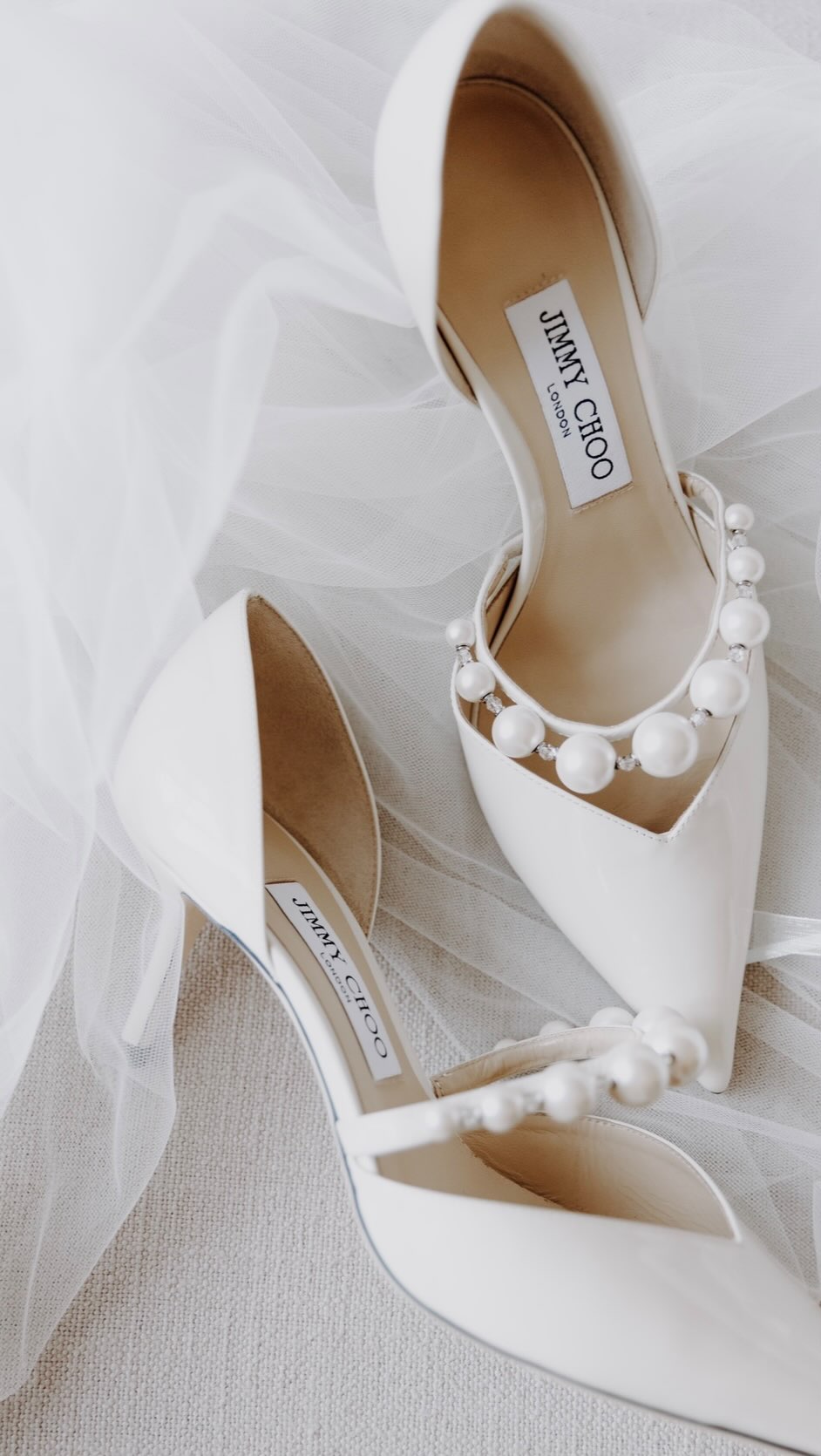 Auf Hochzeiten hast du immer nur diesen einen Moment.
Durch jahrelanger Erfahrung bin ich auf Hochzeiten und bei weiteren Meilensteinen eure Expertin, um diese einmaligen Erlebnisse für immer festzuhalten.
Ich gebe euch Tipps mit an die Hand wie ihr vom Getting Ready bis zur Party optimal für eure Fotoreportage vorbereitet seid.
Folgt mir gerne für mehr.
#weddingphotography #behindthelens #destinationweddingphotographer #germanwedding