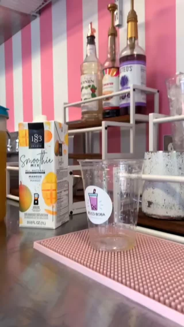 Everyone’s favorite fruit tea is back for the summer!
Here’s our Mango Magic recipe:
🧋your choice of pop boba or tapioca pearls
🍵chilled green tea
🥭 mango purée