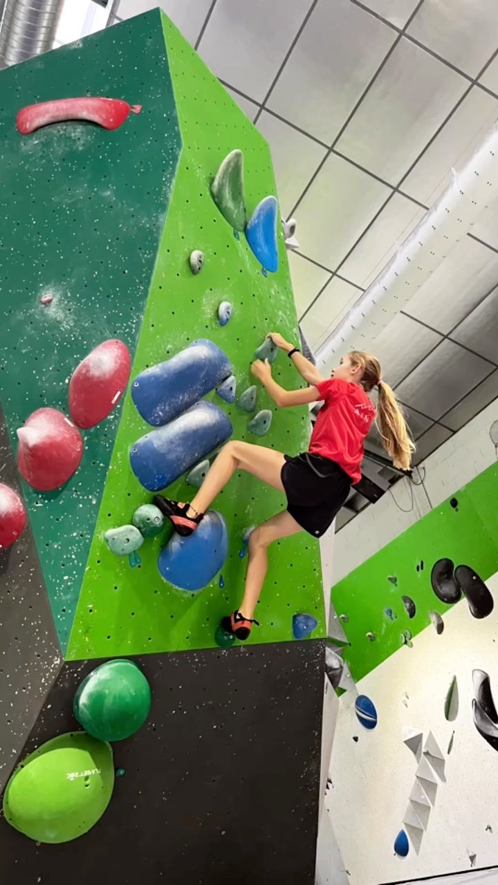 Sortie club à Lyon : du bloc pour tout le monde ! 🔥 #climbingfrance #ain #roc #bouldering #training #mroc