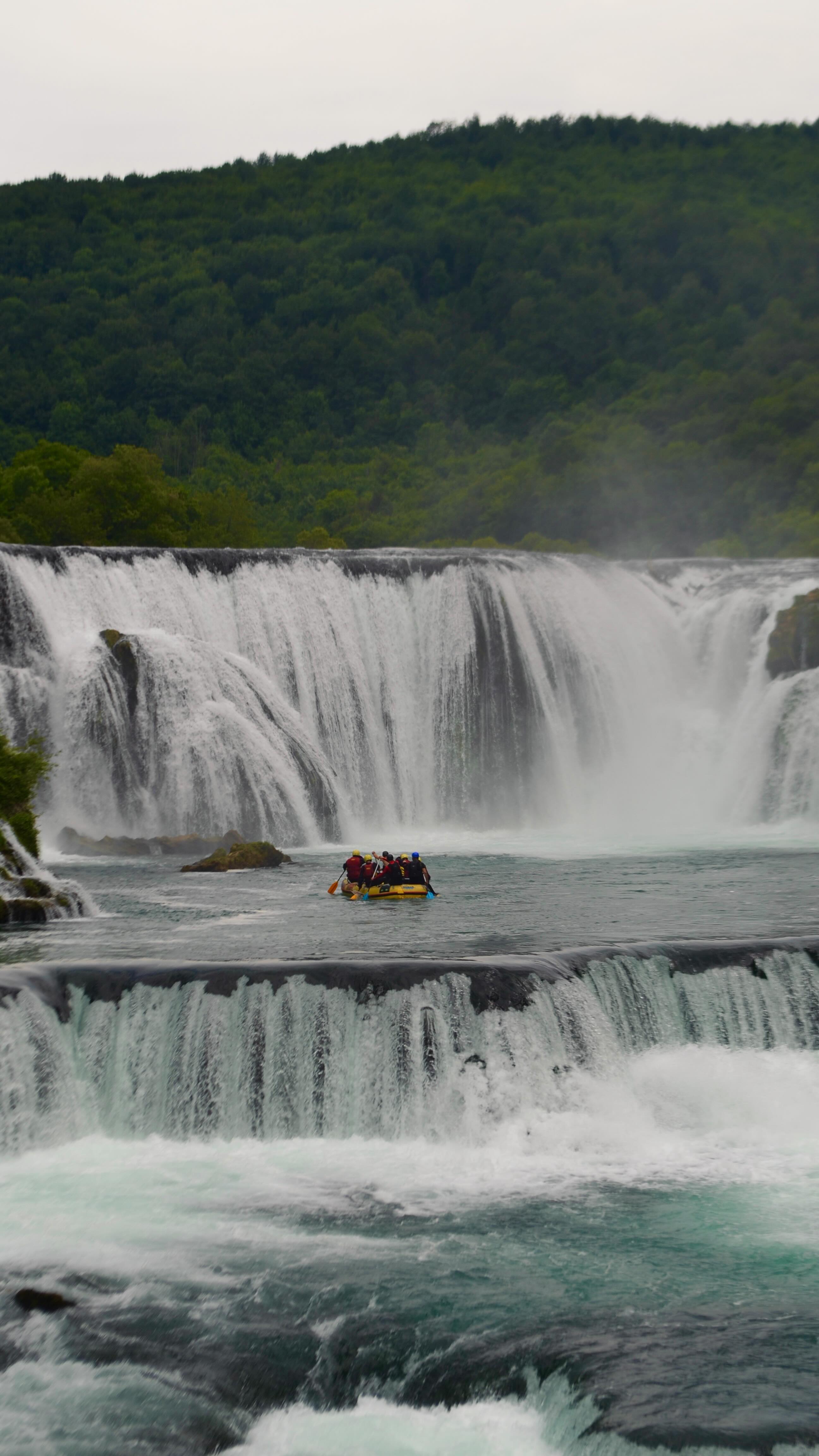 Kako to izgleda dan jednog skipera?
Pogledajte kadrove iz perspektive naših čuvara na vodi. 💪🏼🌊
Uvjerite se i sami da je naša UNA zaista najljepša! 💎
#riverrafting #una #gopro #lifesaver #raftingadventure #bihac #bosnia