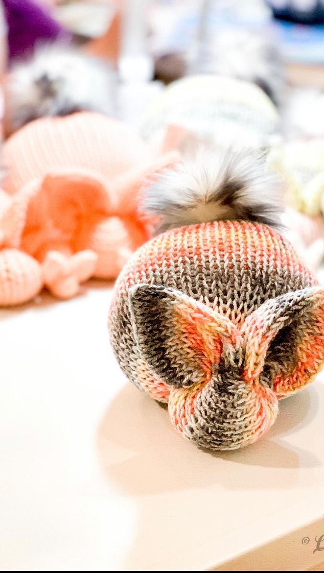 Here comes the Easter Bunny! 🐇🐇🐇 Check out the Events section of my website to see where I’ll be in April so you can get yours! 💘