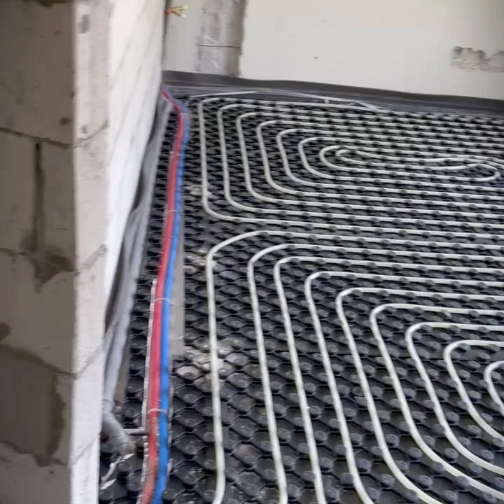 Gata de șapă!
Încălzire în pardoseală #RBM cu distribuitor #Ferro în spațiu comercial
#plumberslife # încălzire în pardoseala #ufh #underfloorheating