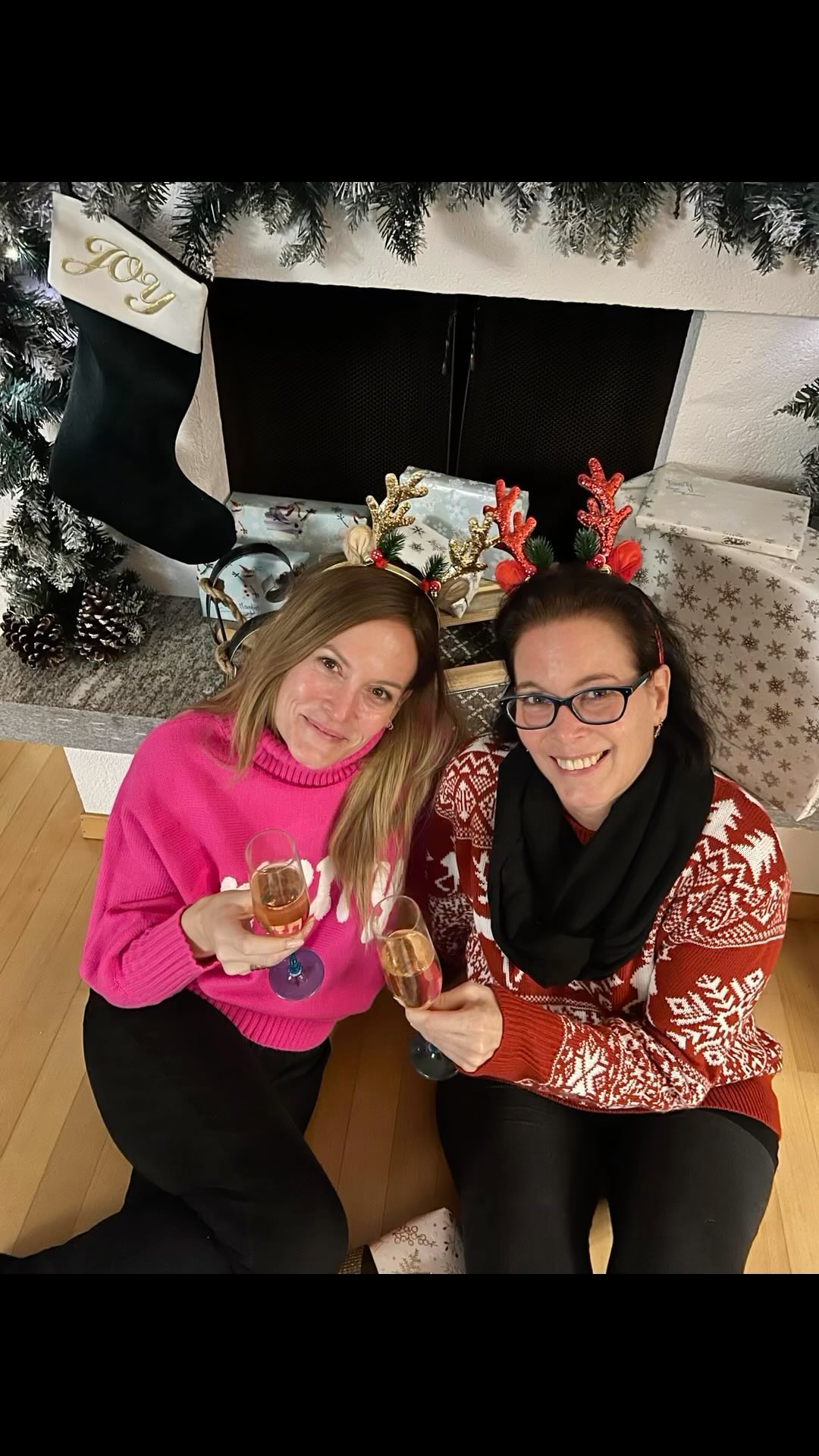 Goodbye 2023. Hello 2024.
Mit einem herzlichen Dank für eure Unterstützung. Durch Follower, Likes und Kommentare blicken wir auf ein weiteres Jahr zurück, das wie im Flug vergangen ist. Das Jahr war voller kulinarischer Entdeckungen und wir freuen uns darauf, euch auch im neuen Jahr mit vielen neuen Rezepten zu inspirieren.
Ein herzlicher Wunsch für einen gelungenen Start ins neue Jahr..... #happynewyear #neuesjahrneuesglück #gutesneuesjahr #happynewyear2023 #rezepte #foodblogger #foodblog #kochen