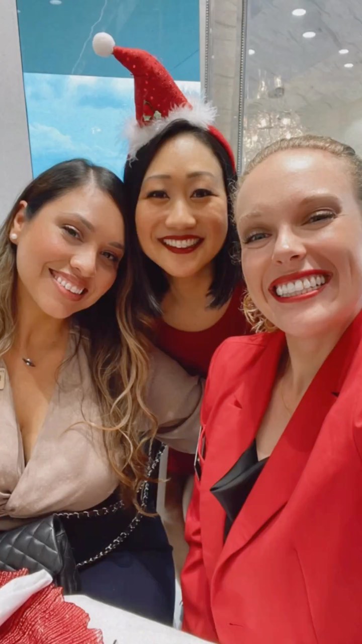 🎄EWI December Meeting at Pesca ✨
🎅🏾DM us to learn more about EWI! 🥰