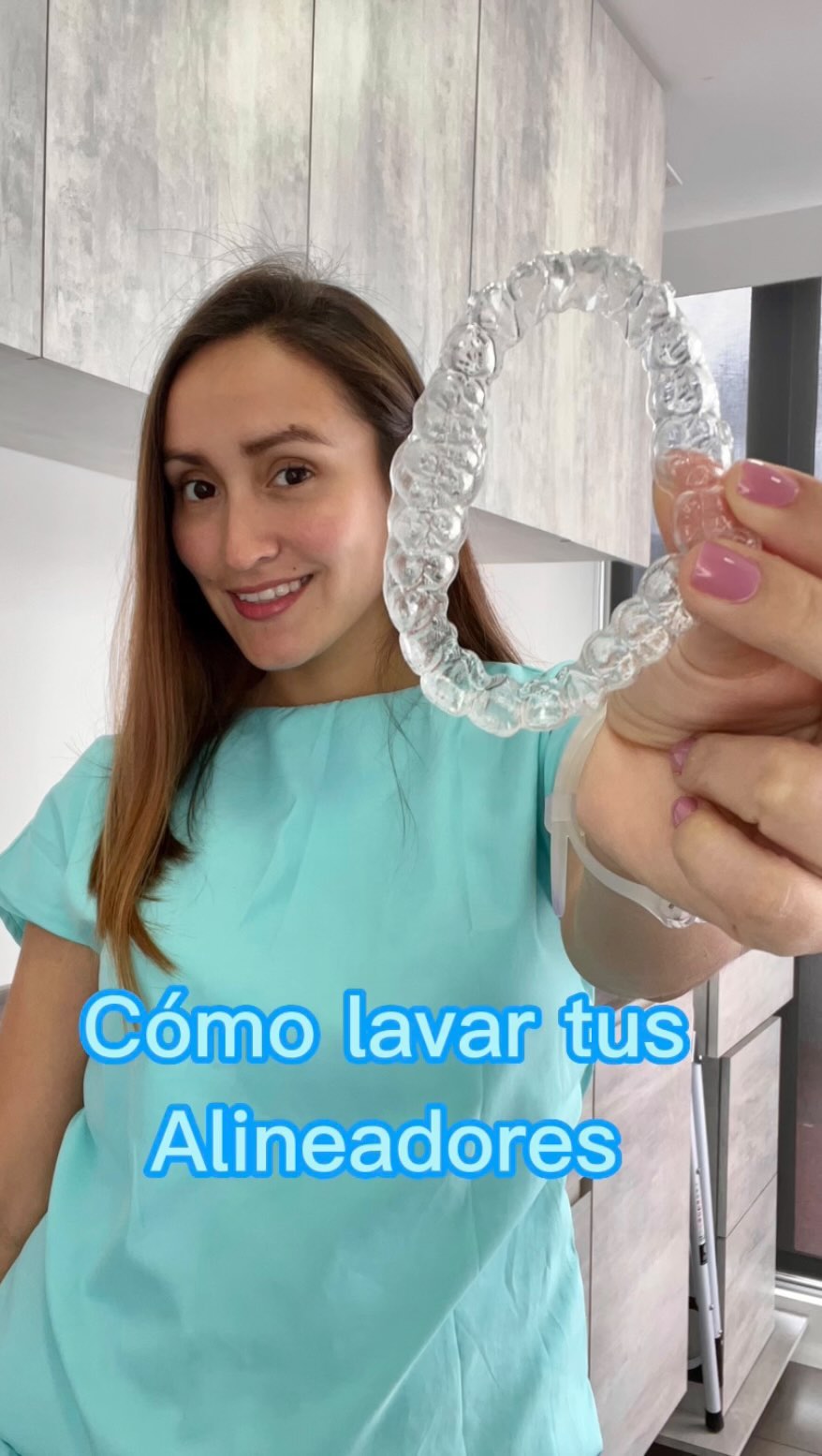Consejos para el lavado y limpieza de tus alineadores o retenedores 🦷💜