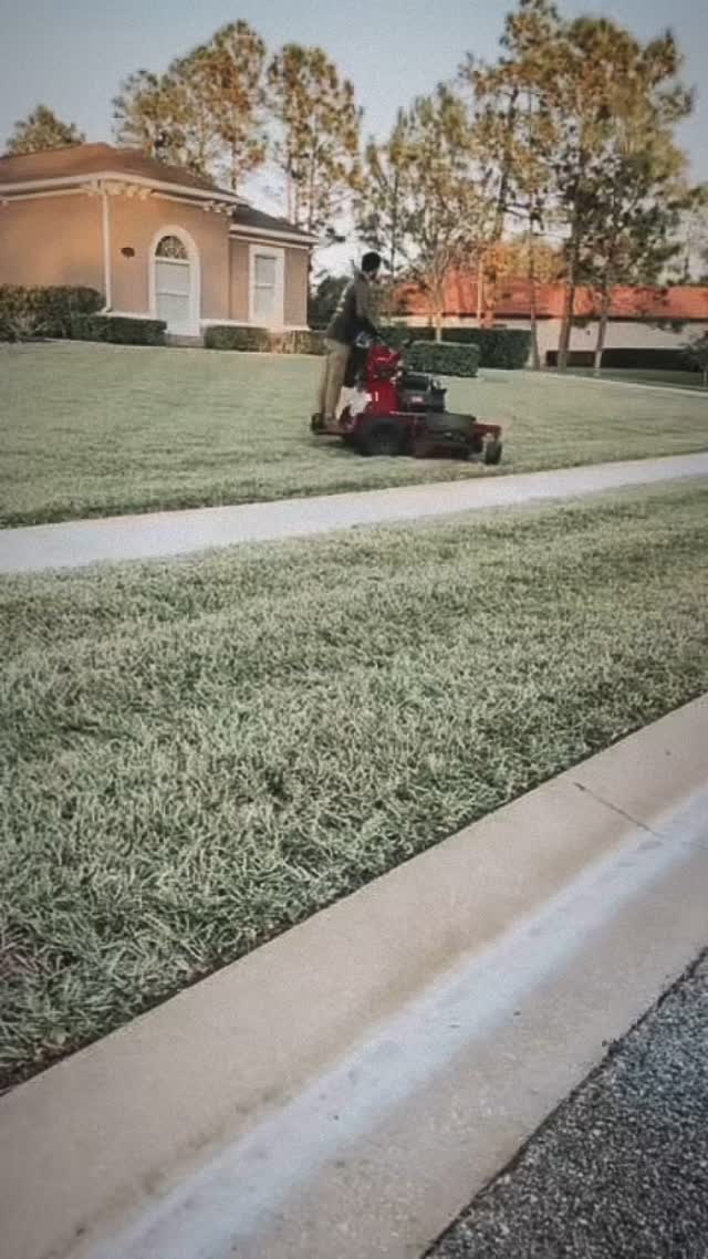 🧑🏻🌾🔥
#lawncare#lawnmaintenance#lawncareservices#thetorocompany#orlandofl#orlandoflorida