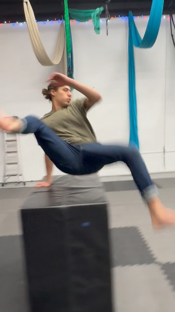 Just practicing…
#parkour #stunts #training #freerunning #brothers #stuntman