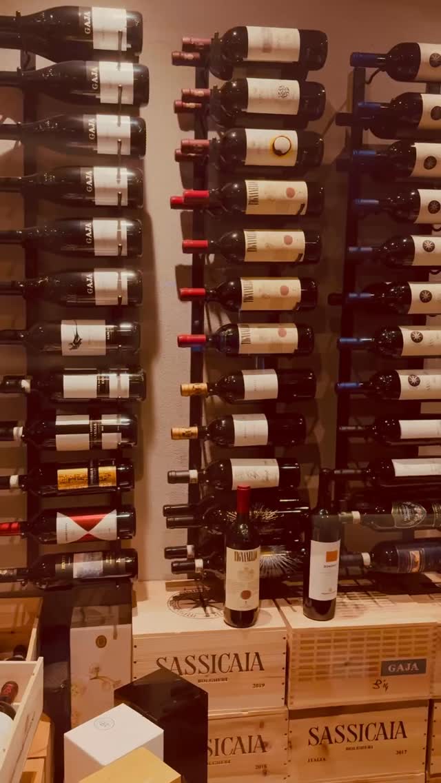 Summer ☀️is all about good wine and good company
Our Reserva Room is a working wine cellar filled with beautiful bottles from all over the world. 🌍
🍇 From Italy to California, Burgundy to South Africa, explore our global wine selection, perfect for sharing with friends, celebrating something special, or just catching up.
📍 Find us just off Seven Dials, Covent Garden - in a traffic-free courtyard
#DallaTerraLondon #ReservaRoom #WineCellar #GlobalWines #SummerInLondon #DateNight #CoventGarden #WineTime