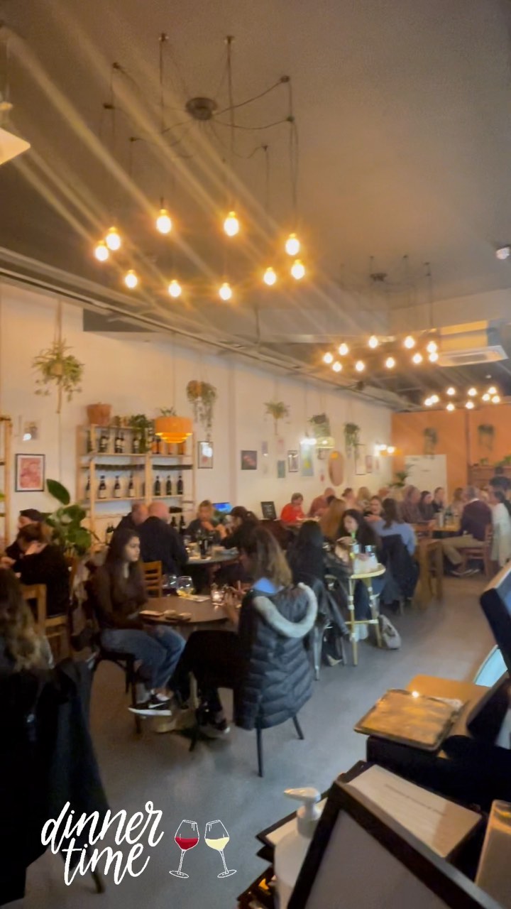 Busy nights at Sauce and Flour, happy to see our regulars and new customers! ❤️