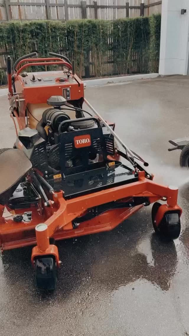 ToRo 🔥💣
#lawncare#lawncareservice#lawncareservices#lawnmaintenance#thetorocompany#orlandofl#orlandoflorida