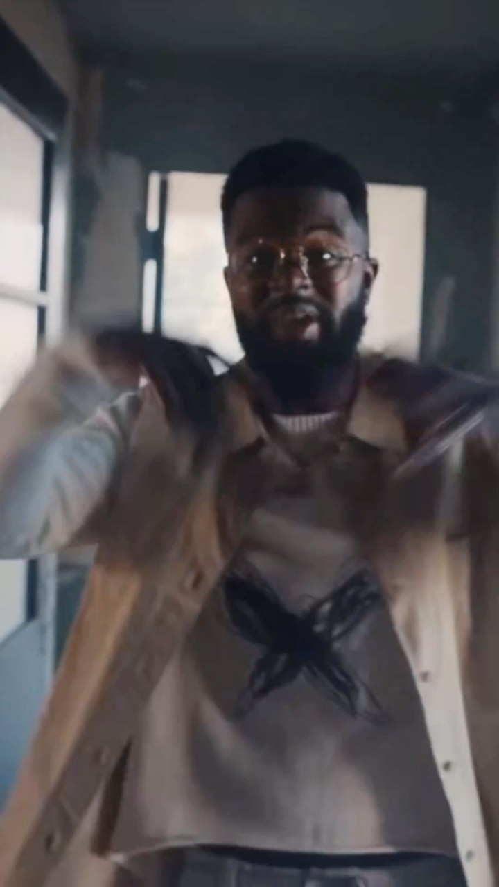 this the perfect lead single off of @jonmosslol debut album ‘Quarter Life Crisis?’ Jon Moss is showing the world that he is more than just a hilarious guy!
#popmusic #rapper #music