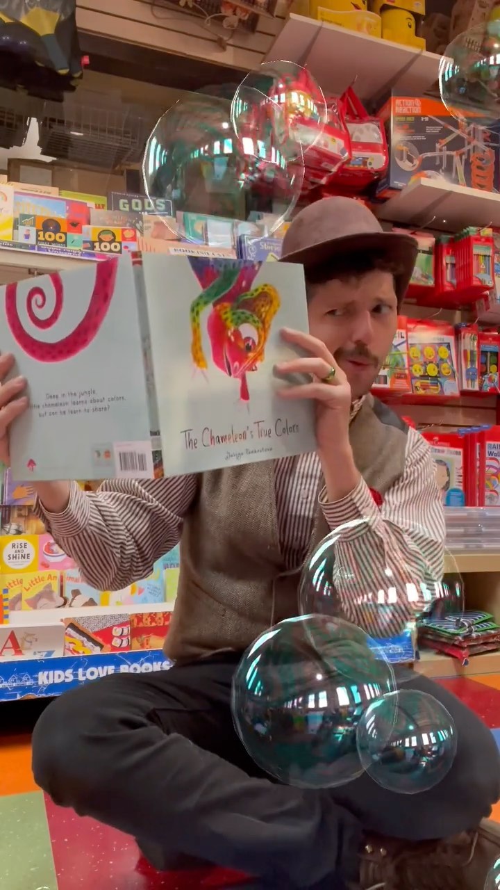 Guess who is coming back to Just For Fun to cause a little mischief? It’s me!!!
✨🫧Buster Bubbles is going to be back at Just For Fun & Scribbledoodles this Saturday July 2nd from 10-11AM!!!
I am so excited that my good friends at Just For Fun are having me back to spend the morning making INCREDIBLE bubbles for all of you lovely darling starlets of Noe Valley.
Come for the smiles and leave with a bubbles!
Wait, did I say that right? 🫧✨
See you there!!!💙