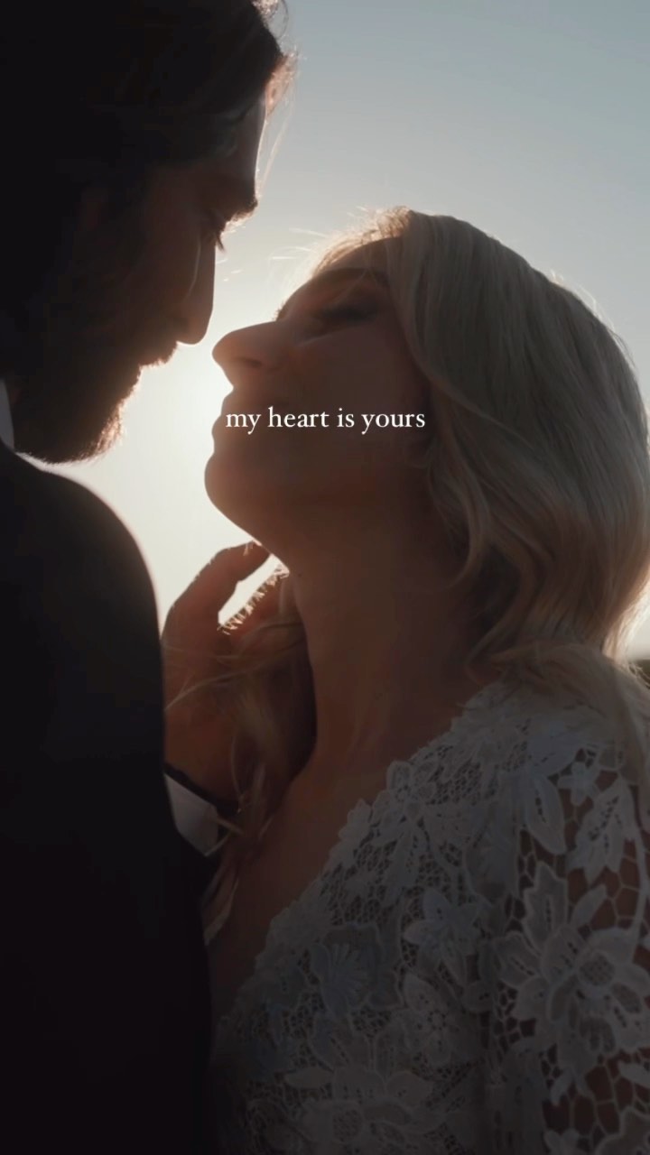 Somewhere between dream and reality ✨
@noviaweddings
@paolo_furente
@tenutaripolo
#noviaweddings #weddinginrome #romewedding #destinationweddingrome #weddingplanneritaly #italianweddingplanner #italywedding #italyweddings #italyweddingvenue #intimatewedding #italiandestinationwedding #destinationweddingplanneritaly #romanticweddingphotography