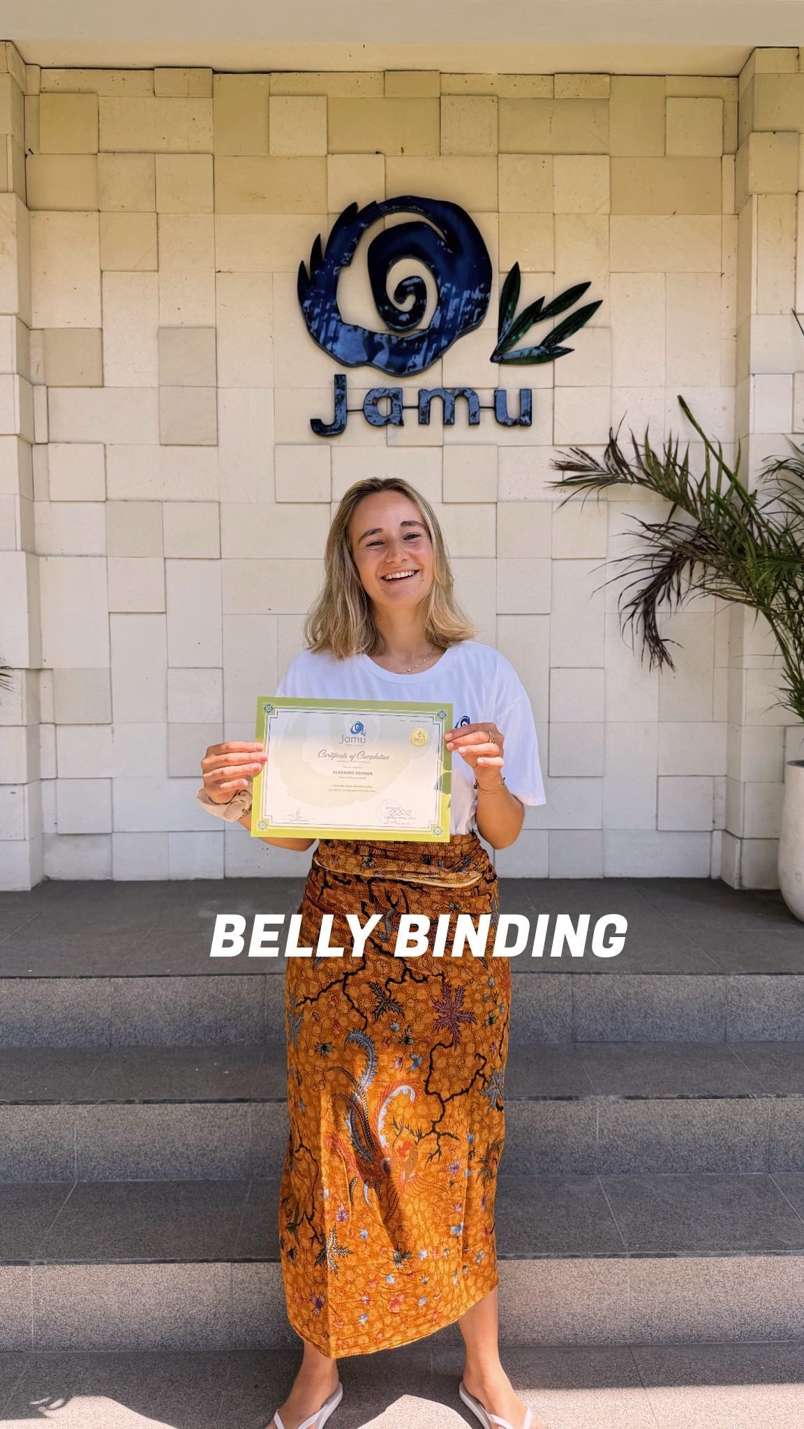Super happy to announce that I completed a new course: Postnatal 👩🏼🍼Treatment Course in Bali with @jamuspaschool @jamuspas.bali
👉🏻 Why did I do it?
Because I really wanted to be able to help new mothers before their 6-week postpartum period.
I can now provide treatment right after the birth and apply these wonderful Indonesian ancestral techniques. I found it super interesting to learn more about the Asian culture and incorporate that into my knowledge.
👉🏻 Why is Postnatal Treatment beneficial?
After having a baby, the body accumulates a lot of fluid 💦. The postnatal treatment includes back and belly massage to reduce tension, flatten the stomach, drain the body, and promote proper abdominal healing by boosting blood 🩸 circulation and reducing air accumulation.
After the massage, a herbal 🌱 mask is applied to the abdomen and back region to further help flatten the belly and reduce edema.
The belly binding (Selendang) part improves posture by toning the muscles, supporting the back, and reducing bloating.
👉🏻 Does the Postnatal Treatment replace full postnatal rehabilitation?
No, of course not. But it can promote faster healing and reduce the size of the abdomen and pelvis after birth. Postnatal rehabilitation 🤸🏽♂️ remains the most important care to regain a functional core and pelvic floor 🌺.
👉🏻 What is belly binding?
Belly binding is the tradition of wrapping the postpartum belly 2-4 days after a vaginal birth (or 10 days to 2 weeks after a cesarean birth). A long cloth is used to wrap the belly in the lower pelvic area up to the belly button. The wrapping is typically done daily, for 6 weeks, to provide physical support for the new mother. Many women describe it as feeling like a big hug, which also provides emotional support.
🚨 Caution: You always need to be able to breathe! A too-tight bandage can be harmful for your pelvic floor 🌺.
Looking forward to add this tool into my practice ✨
•
•
•
#postnataltreatment
#balineseancestraltechniques #vaginalbirth
#csection #postpartum #abdomen #abdomenmassage #postnatal #lympathicdrainage
#Abdominalmassage
#bellybinding #pelvicfloorrehabilitation #emotionalsupport