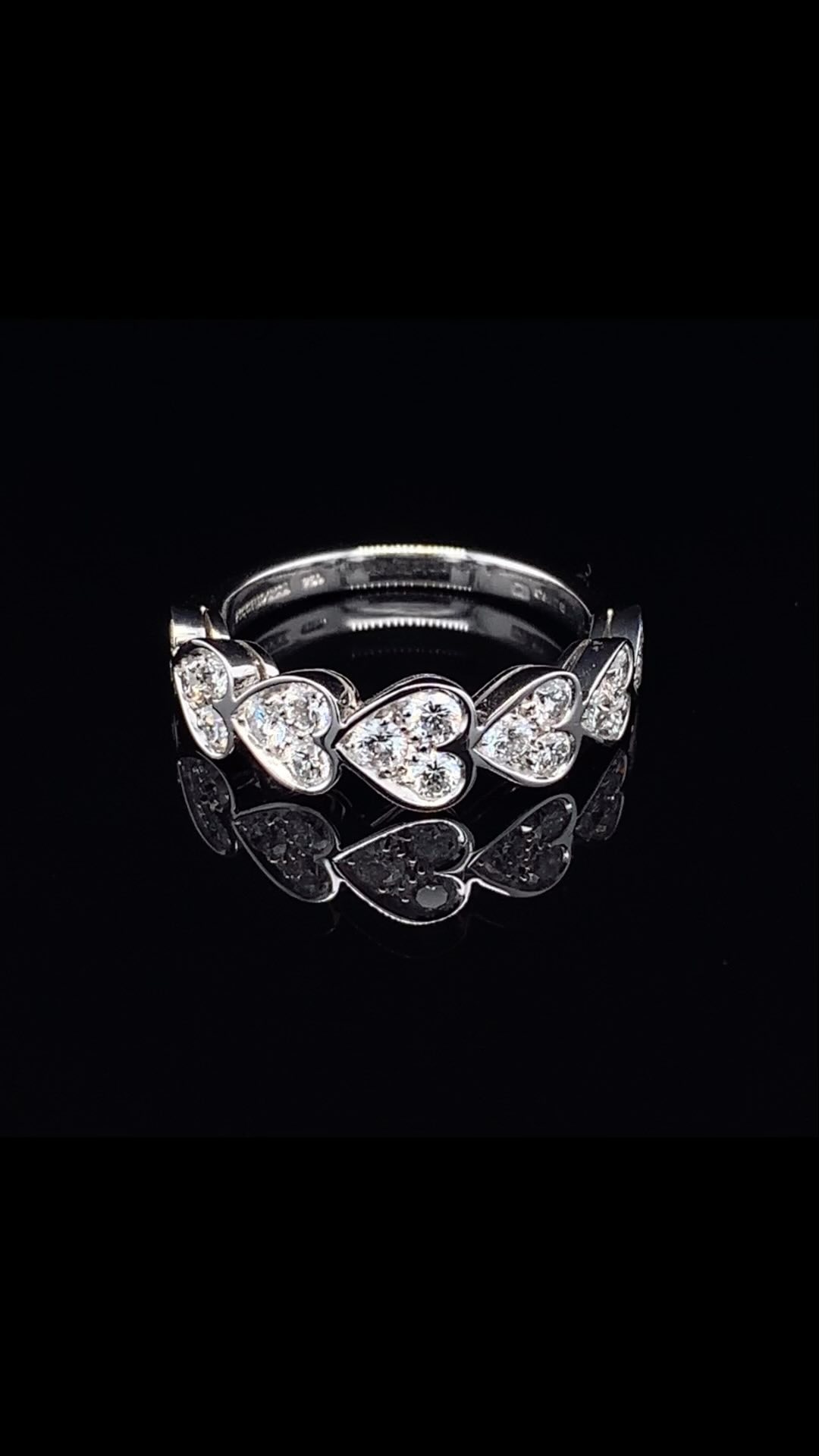 For the first time ever we have made it to Day 24 of our Advent Calendar of Jewellery and Gems and posted 24 times!
It’s a Christmas Miracle!!
This ring is a firm favourite of ours - a lovely row of graduated hearts, each made up of three brilliant cut diamonds. All hand set and mounted in 18ct white gold.
So while the showroom is now closed until January 4th - we are sending love and best wishes to everyone for a healthy and happy New Year!
#mundieandson #happychristmas