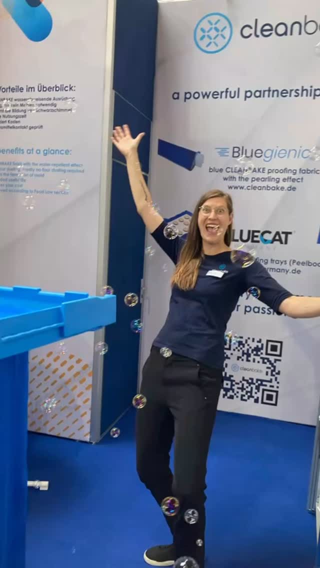 Das Bergfest ist geschafft - der 4 Tag IBA Düsseldorf startet gleich. Wir danken für die tollen interessanten Gespräche der letzten Tage und freuen uns auf 2 weitere Tage mit Ihnen. Kommen Sie uns am Messestand Halle 11 - E18 gern besuchen. #iba2025 #iba #baeckerei #bakery #baguette #bluecat #artisanbread #boulangerie #panaderia #levain #sourdough #instabake #leipomo