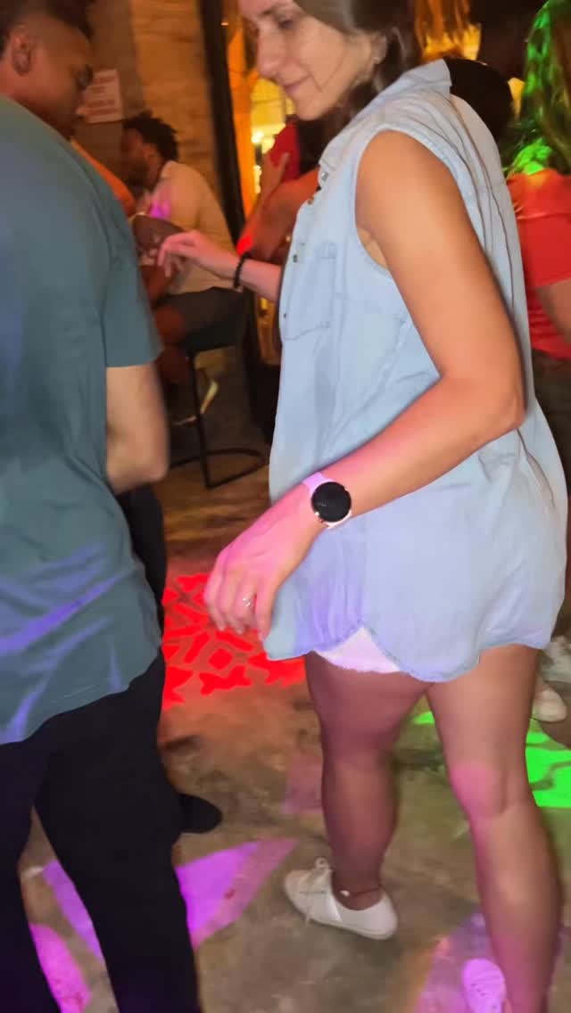 🤩 Do you know that these two will be your Guiding Instructors during BailaMar Bachata Camp in the Dominican Republic October 2025 edition?
🥳🌴 This October we will explore the dance scene and the paradise beaches of Las Terrenas, experience Son de Keka in Santiago, party at Corito Bachatero in Santo Domingo, admire the beauty of the mountains with the joy of merengue típico in Jarabacoa and make our own chocolate in Cacao farm!
➡️ Two weeks of intense learning bachata in a small group with the best Dominican instructors through BailaMar’s carefully designed program.
✨ All the details and booking at BailaMar.com
@maria_bailamar @negromibaila
#bachata #bachaholidays #bachataretreat #dominicanbachata #bachatadominicana #bachatatradicional