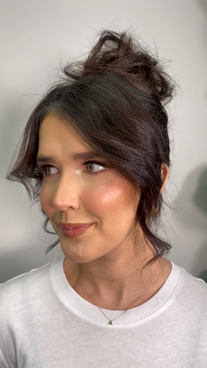 🌟 Stunning Hair Transformation Updo! 🌟
💁♀️ From everyday elegance to special occasions, our talented team creates chic and timeless updos that will leave you feeling like a queen! 💁♀️
🌟 Book your appointment now and let us work our magic on your locks! 🌟
#HairTransformation #UpdoMagic #TheHavenSydney #LeichhardtSalon #HairGoals