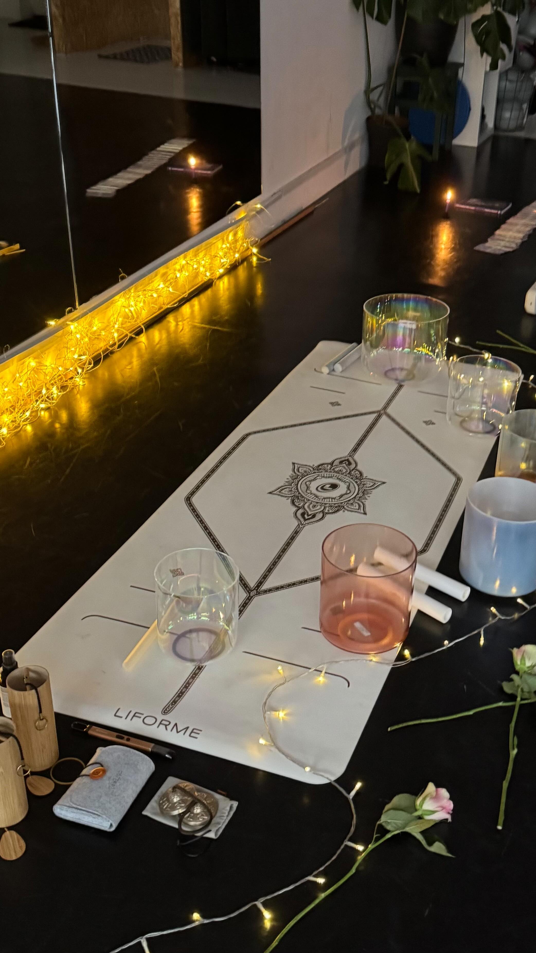 Beautiful energy at this evenings yin yoga and sound immersion, held @baseboxuk ✨🙏🏼
#soundhealing #yinyoga #yoga #winter #miniretreat #mindfulness