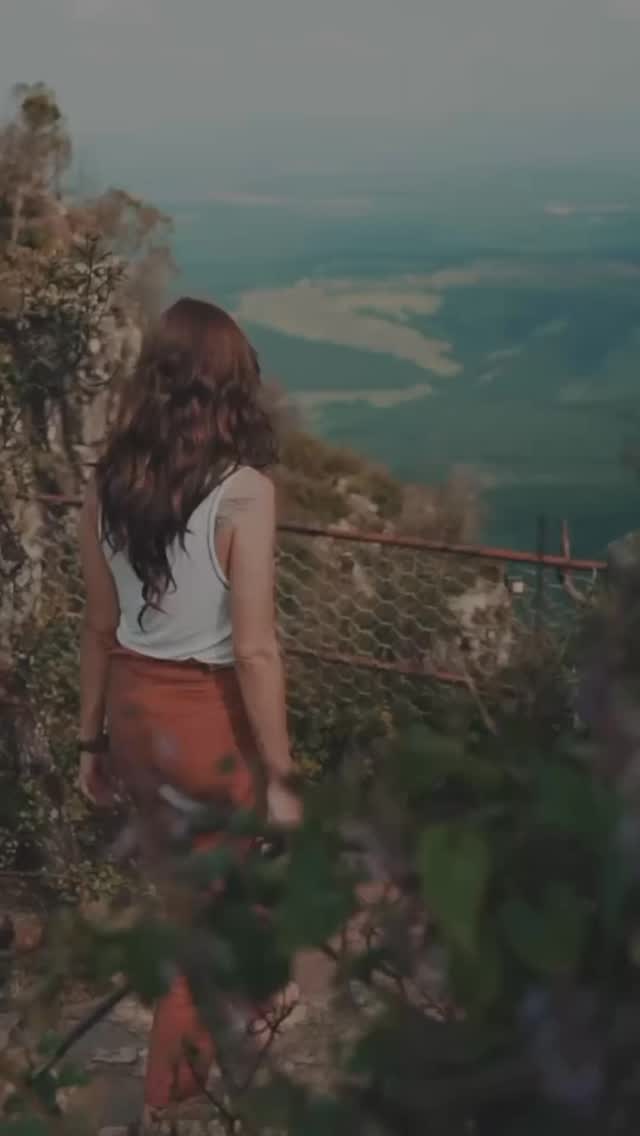 ✨ The quality of our life is determined by the standards we set. 📏
🤔 What have you decided is enough for you to receive? 🎁
💪 What have you decided is enough for you to give, to do, or to share? 🤝
These are the defining questions that will either keep you exactly where you are or push you to where you truly belong. 🚀
If you want more from life... Raise your standards first!
#motivation #mindset #selfimprovement #dontsettle #personaldevelopment#RaiseYourStandards #GetWhatYouTolerate #DefineYourWorth #LimitlessLiving #ChooseBetter