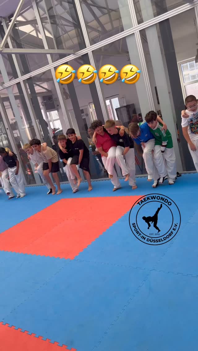 #taekwondo by Inan Tunc #taekwondotraining #meinemädels #fit #fitness #fitnessmotivation #lifestyle #sport #düsseldorfsport #sportstyle #sports #spaß #spass #kick #kicks #frauenpower #mädchen #mädchenpower #bewegung #power #jugend #derendorf #pempelfort #family #familie #kids #kinder #verein #vereinsleben