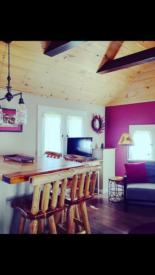 ⭐️Last-Minute Memorial Day Weekend Escape!⭐️
Weather might not be perfect, but your getaway can be! Stay at Village Cottages, just steps away from Old Forge’s best shops 🛍️, restaurants 🍽️, and bars🍹. No long drives, no hassle—just comfort and convenience right in the heart of town. Book now before it’s too late! #MemorialDayWeekend #LastMinuteGetaway #OldForgeNY #VillageCottages #StayLocal #ExploreNY #WeekendEscape