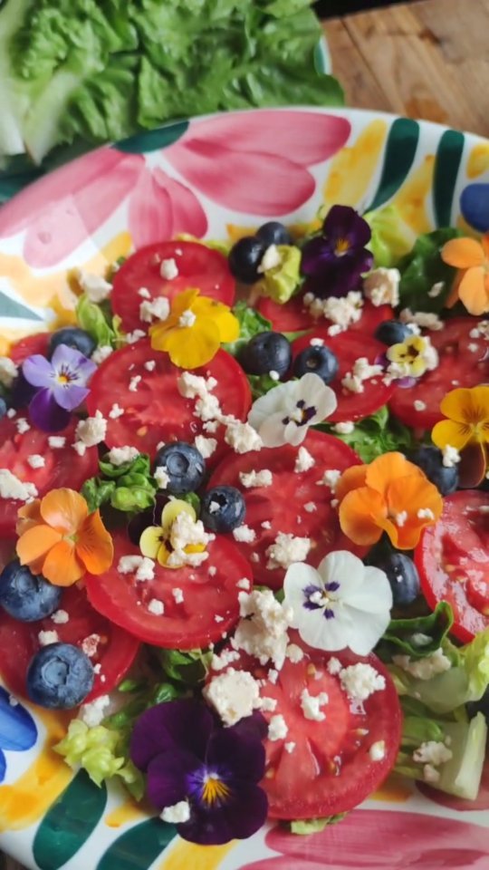 Teedy Cooks! Sunday indoor BBQ today! Bompbompbomp yeah yeah
Now go cook eat and start a revolution!