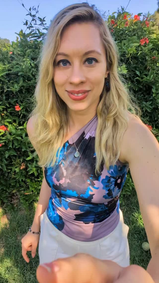 Your prefrontal cortex is your inner compass 🧭—helping you tap into your body’s natural intuition. As you release stress along the spine, that channel clears ✨. You begin to naturally gravitate toward the people, places, foods & movements that truly nourish you 🍃
Stress? You sense it faster and shift it with ease ⚡
Emotions? They move through you like waves
Awareness? Higher than ever before
You start to vibe higher, align deeper, and live like a walking miracle ✨
You don’t realize how disconnected you’ve been… until you experience Spinal Flow.
🎦New video on YT soon that dives deeper into this topic
#SpinalFlow #NaturalHealing #IntuitionAwakening #VibeHigher #MindBodyConnection