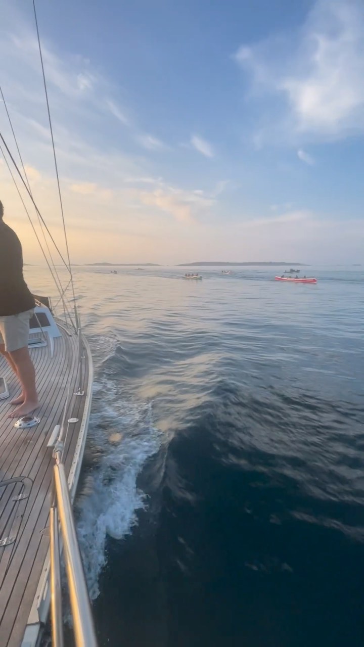 Beautiful sunset sail for the last men’s domestic gig race of the season, what a night to end on!
Thanks for a summer of great racing 🙌🏻
#boating #boats #travel #yachtcharter #summer #sail #ocean #lifestyle #sailinglife #sunset #islandlife #scillyisles #cornwall #lovescilly #myscilly #ios #island #beach #holiday #nature #scillysailing #adventure #gigracing
